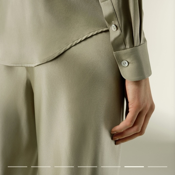 Lilysilk Timeless Silk Charmeuse Shirt Size L - Picture 5 of 11